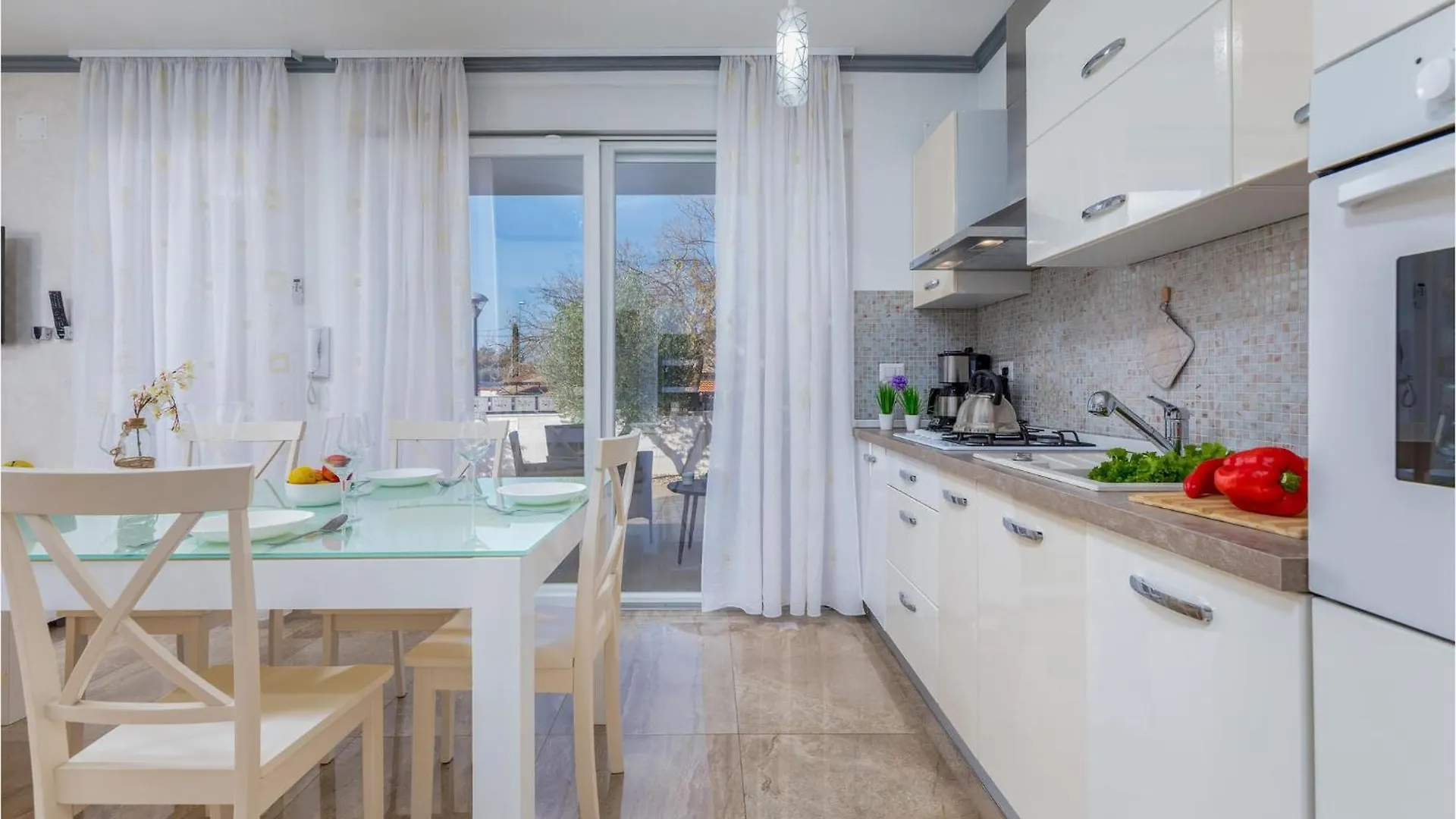 Beautiful Home In Umag With Wifi Дом отдыха